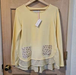 NWT Small Evy's Tree Yellow Long Sleeve Top with Floral Pockets